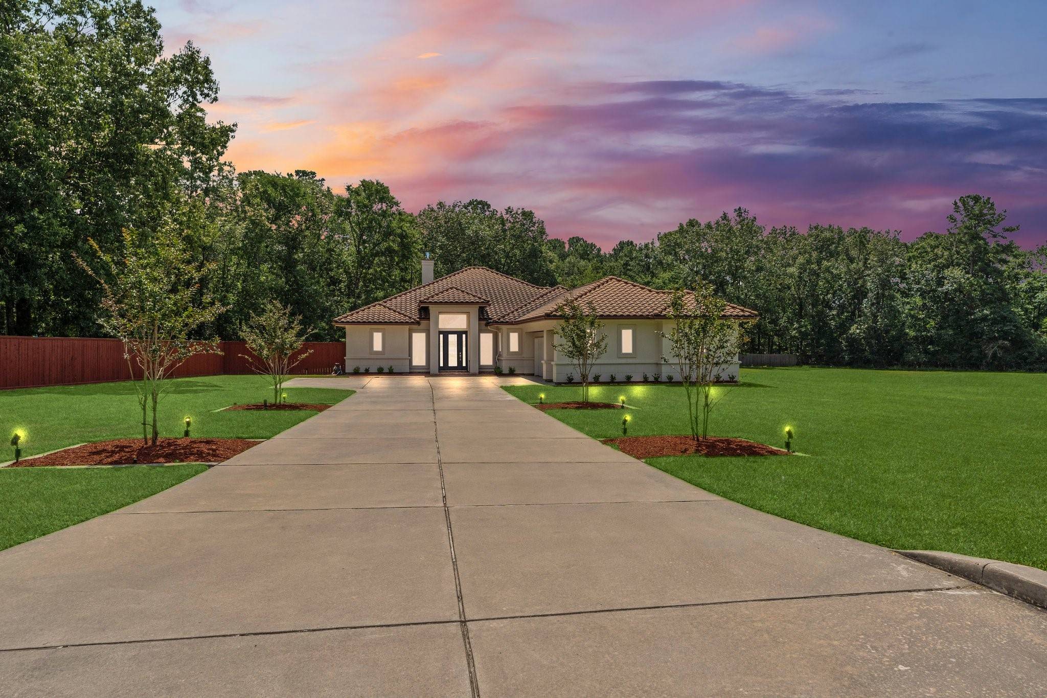 18867 Mystic PT, Montgomery, TX 77356