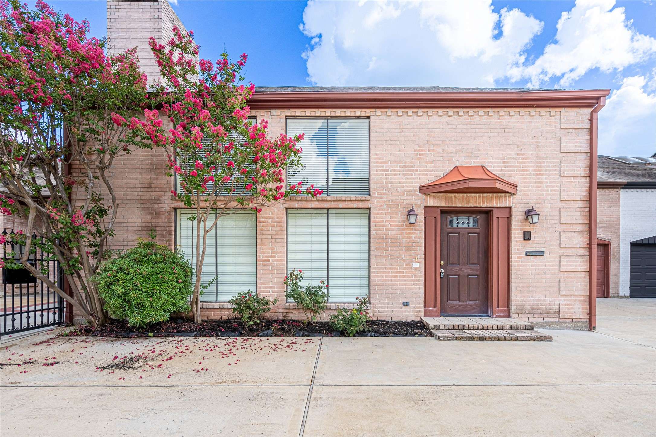 2306 Potomac DR #B, Houston, TX 77057