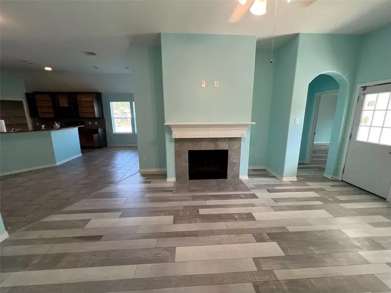 70 N Forrest AVE, La Porte, TX 77571