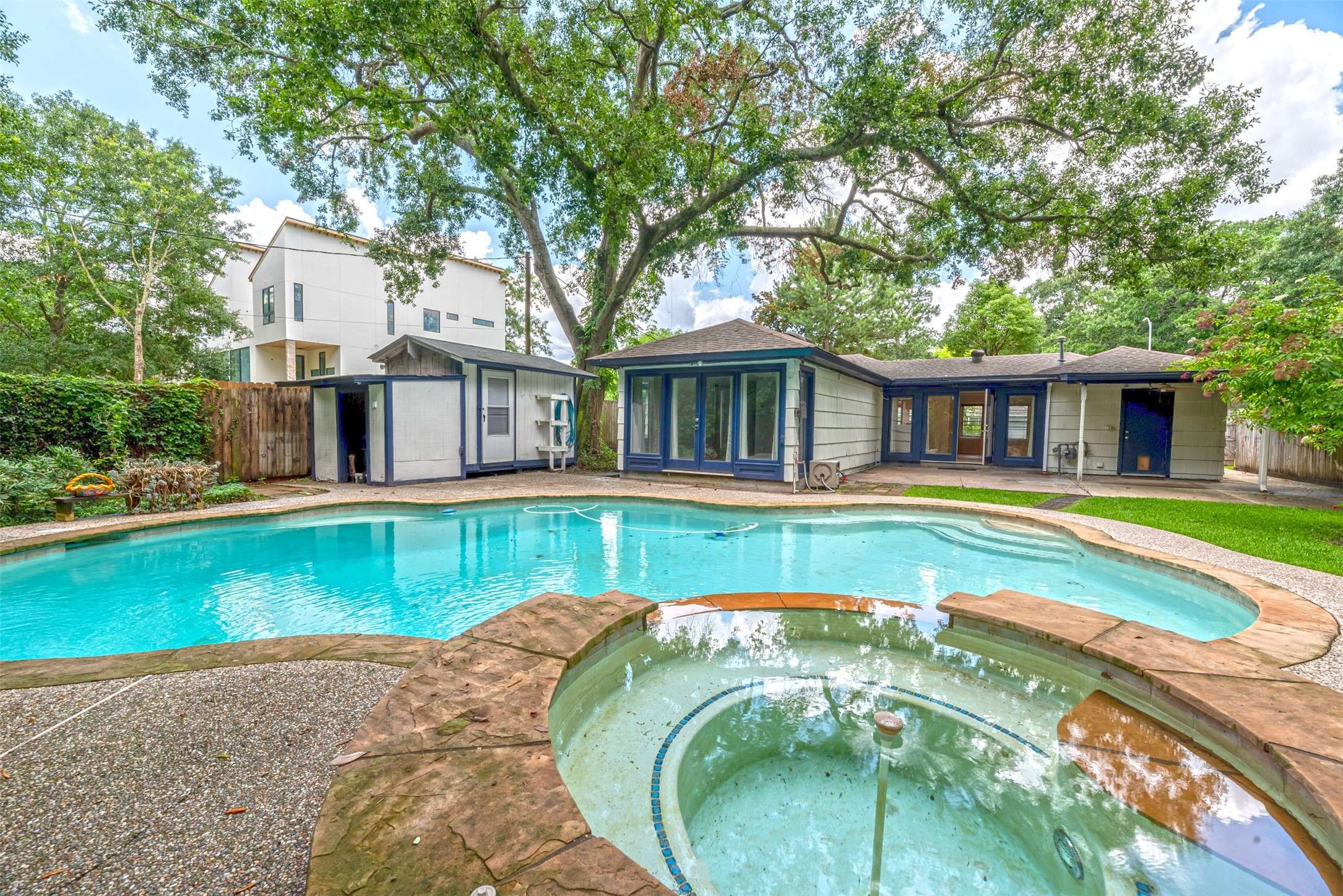 Houston, TX 77008,1226 Timbergrove LN