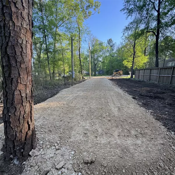 210 Cloverdale, Livingston, TX 77351
