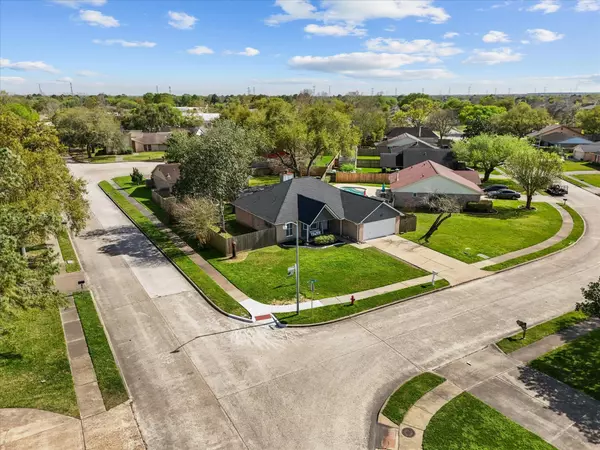 League City, TX 77573,202 Morningside DR