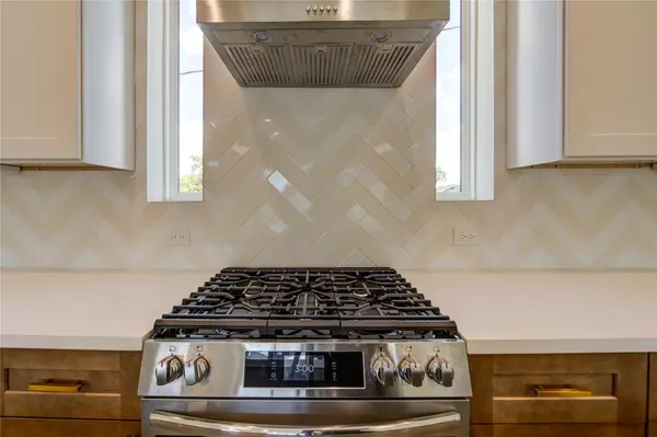 Houston, TX 77020,4702 Coke ST