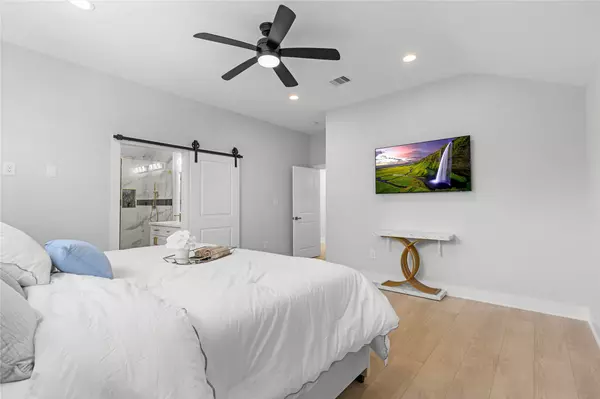 Houston, TX 77004,2420 Briley ST