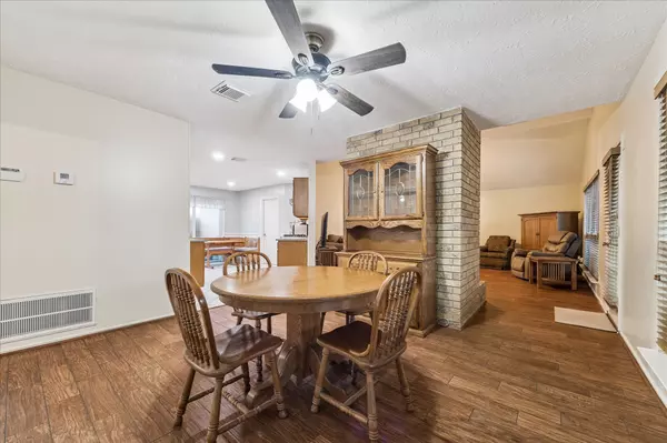 Sugar Land, TX 77478,2202 Sunswept CT