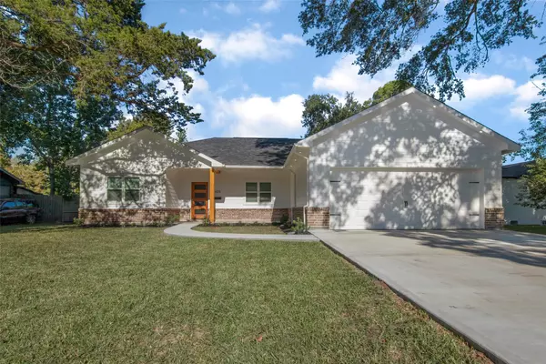 Sweeny, TX 77480,405 Avenue B