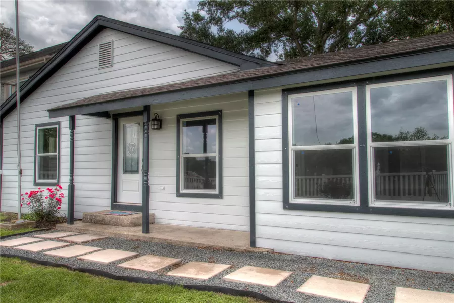 415 Perkins AVE, League City, TX 77573