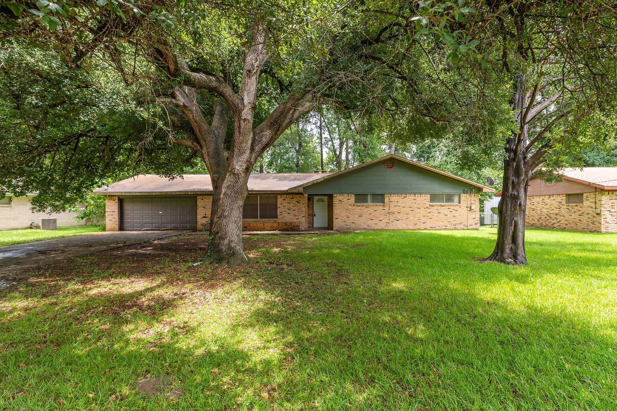 200 Cunningham DR, Lufkin, TX 75901