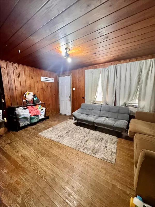 Brazoria, TX 77422,19358 Bull Road