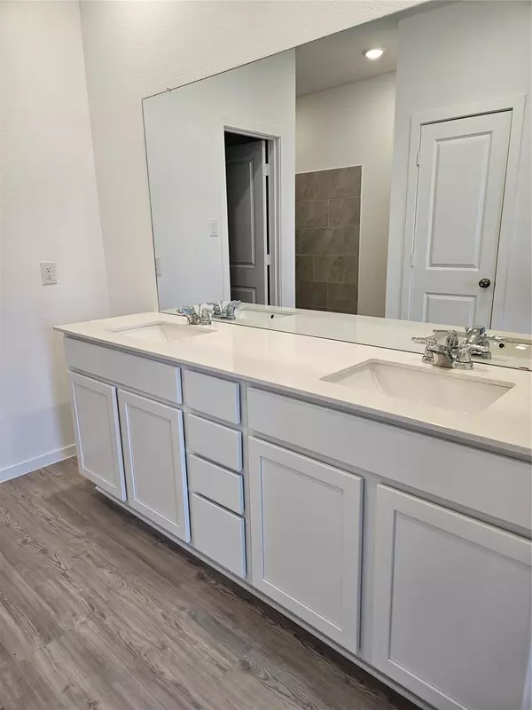 Angleton, TX 77515,8206 Opal Pond DR