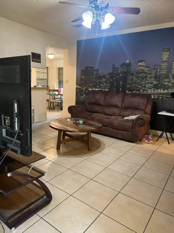 La Marque, TX 77568,503 Raymond ST