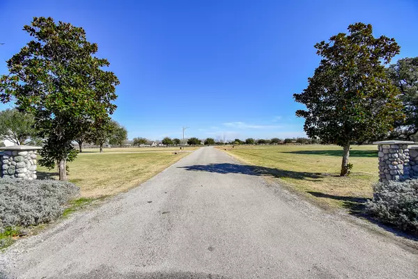 Columbus, TX 78934,17 Providence Landing