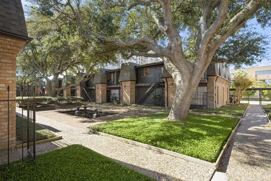 711 Holiday DR #18, Galveston, TX 77550
