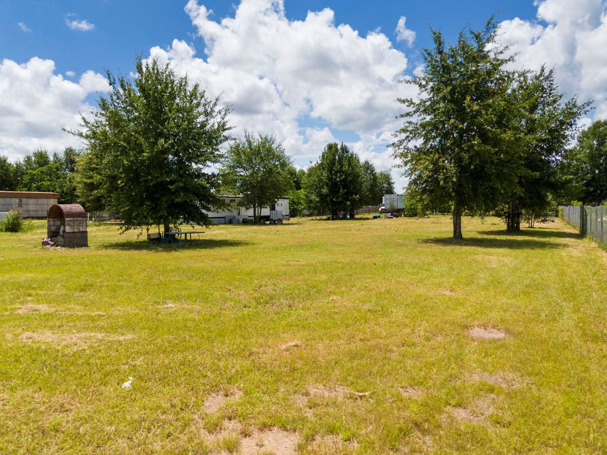 1586 County Road 3542, Cleveland, TX 77327