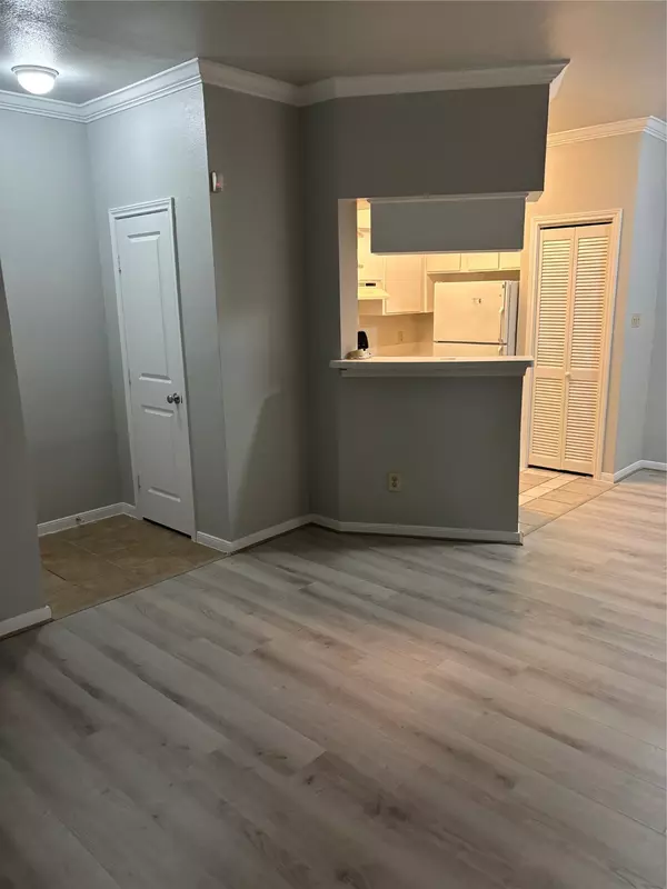 2626 Holly Hall ST #502, Houston, TX 77054