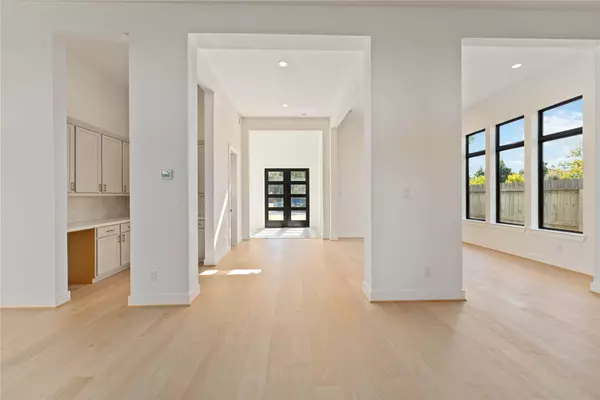 Houston, TX 77055,1458 Oak Tree DR