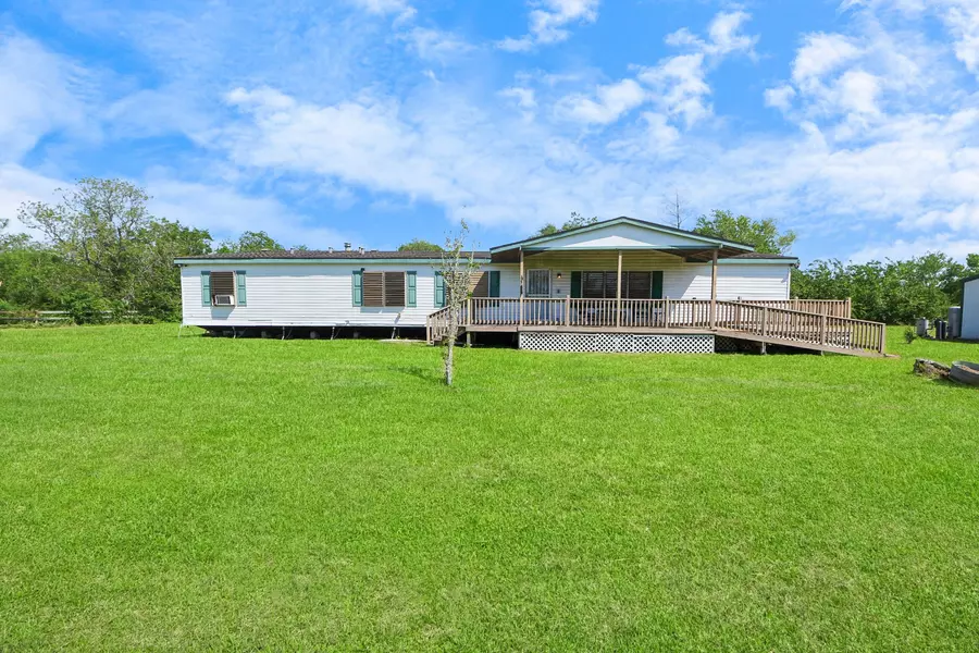19002 Murphy RD, Alvin, TX 77511