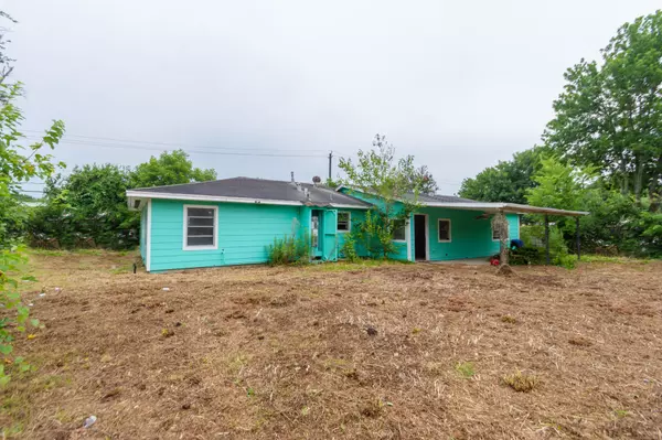 6510 Wade RD,  Baytown,  TX 77521