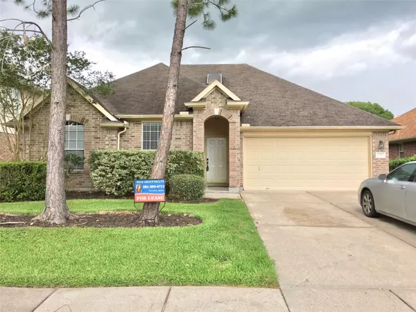 4935 Linden PL, Pearland, TX 77584