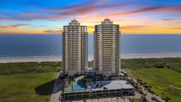 801 E Beach DR #TW2008, Galveston, TX 77550