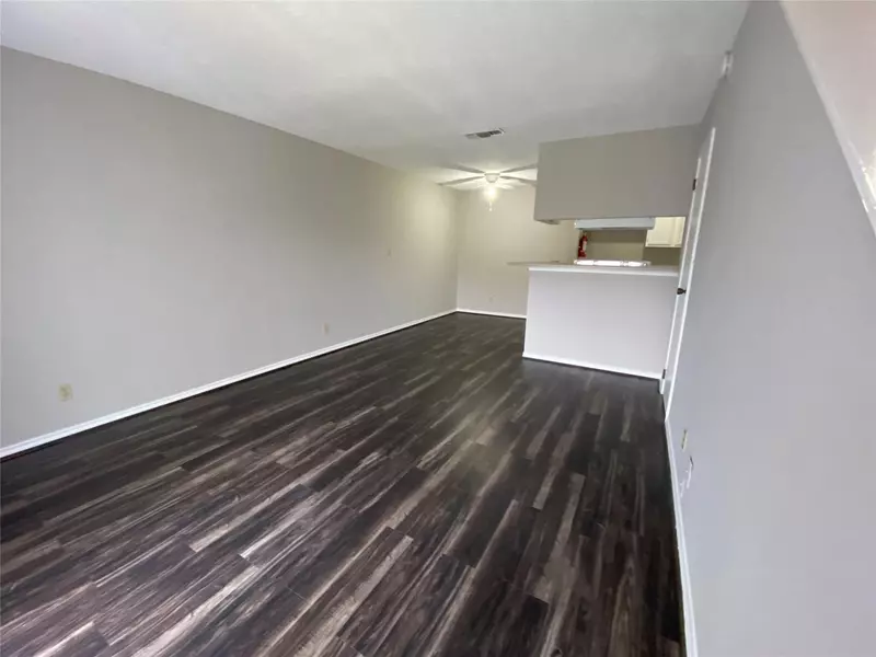 2501 Gulf FWY #248, Dickinson, TX 77539