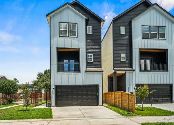 1003 E 33rd ST, Houston, TX 77022