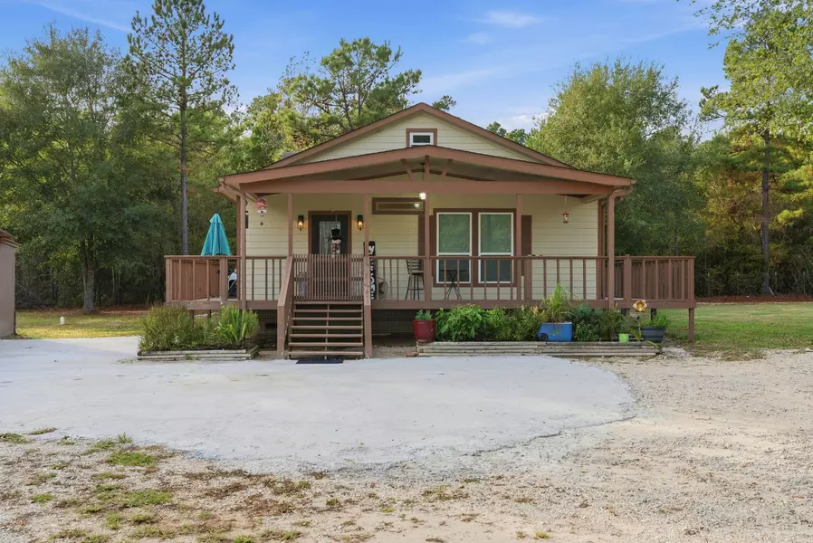 1555 Fm 247 RD, Huntsville, TX 77320