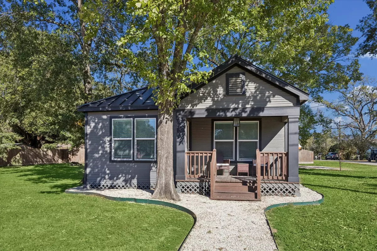 Sealy, TX 77474,605 N Meyer ST