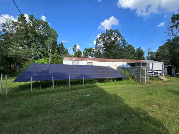 491 Perry LN, Cleveland, TX 77328