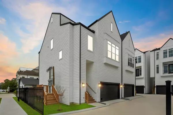 1149 W 22nd ST, Houston, TX 77008