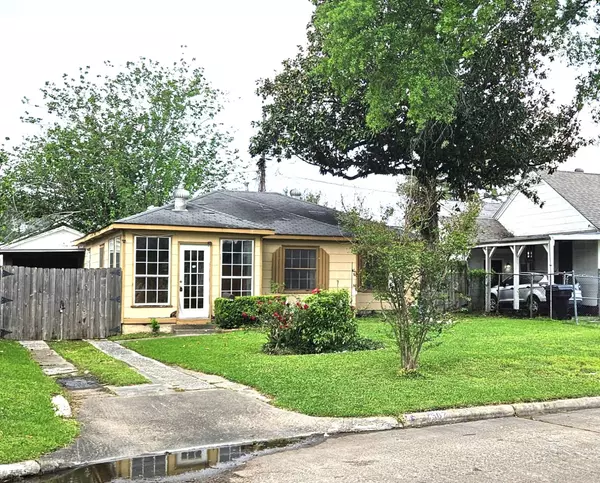 Houston, TX 77023,7567 Satsuma ST