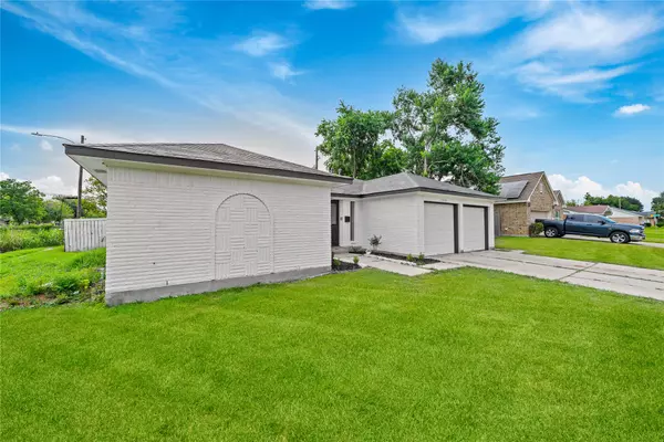 Houston, TX 77045,13114 White Heather DR
