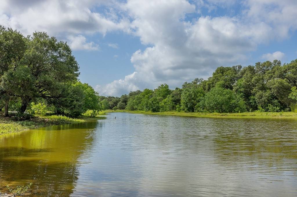 Weimar, TX 78962,1561 County Road 154