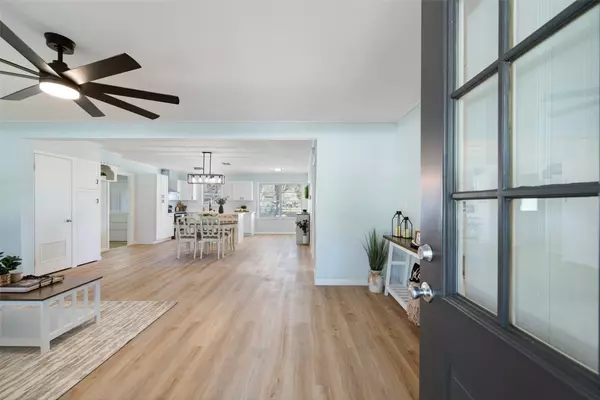 El Campo, TX 77437,388 Delbur ST