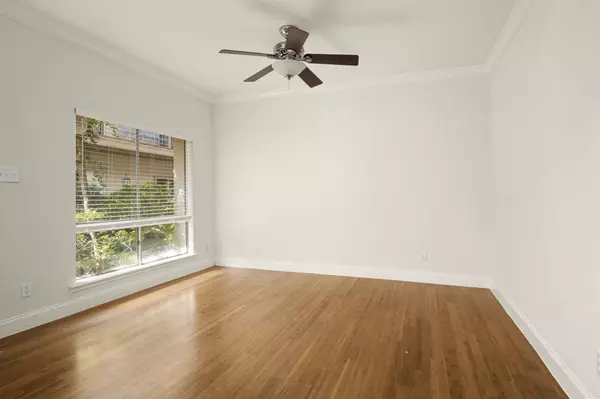 Houston, TX 77057,1115 Augusta Dr #6