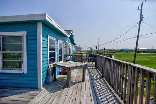 Surfside Beach, TX 77541,614 Texas ST