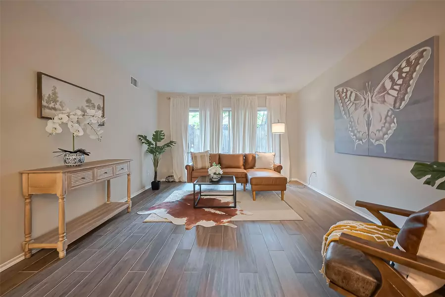 859 Wax Myrtle LN, Houston, TX 77079