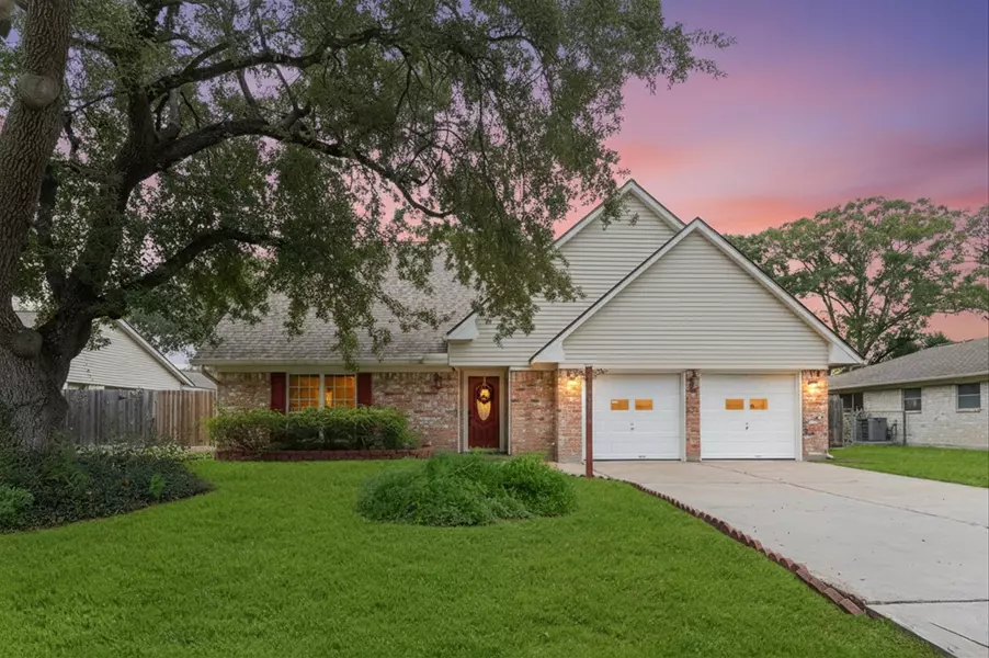 12502 Maxim DR, Houston, TX 77065