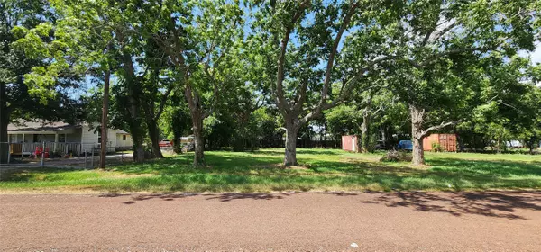 Anahuac, TX 77514,603 Canal ST