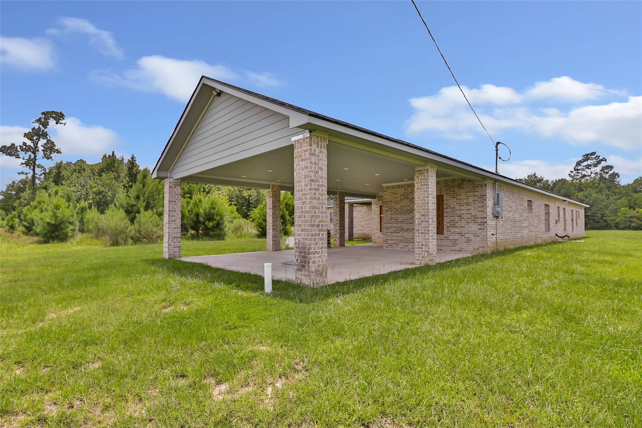 332 County Road 3567, Cleveland, TX 77327
