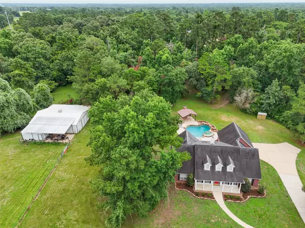 18443 Hills Lake CT, Montgomery, TX 77316