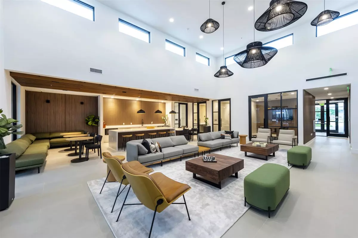 Houston, TX 77084,18036 Park ROW #31103