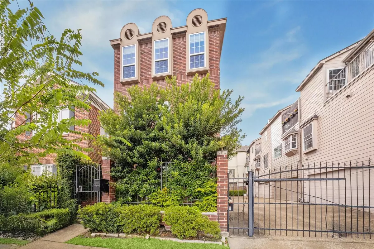 Houston, TX 77006,2506 Van Buren ST