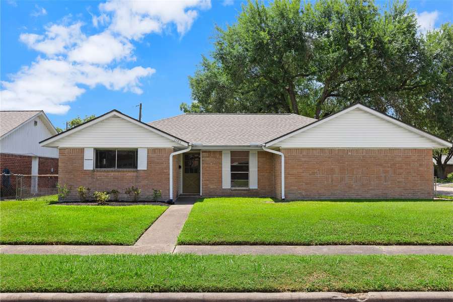 1101 E Rutgers LN, Deer Park, TX 77536