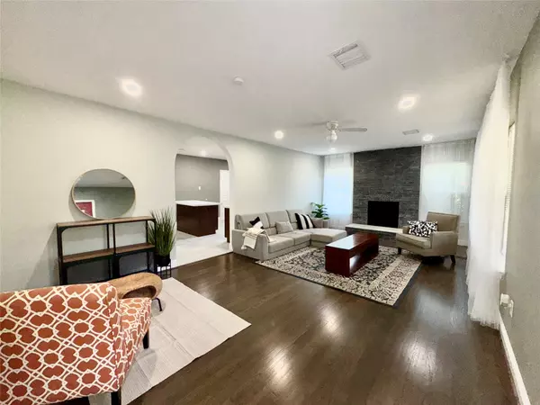 7135 Cayton ST, Houston, TX 77061