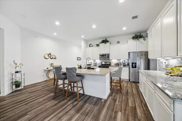 Montgomery, TX 77316,910 Youth Water RD