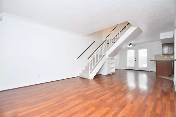 Houston, TX 77080,10018 Knoboak DR #21