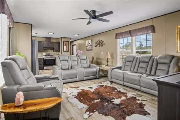 Buna, TX 77612,33847 US Highway 96 S