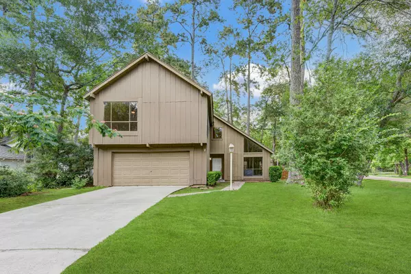 2 Glorybower CT,  The Woodlands,  TX 77380