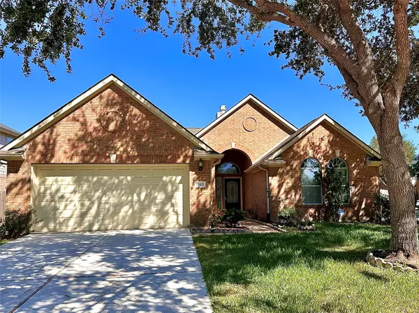 15102 Millers Run LN, Sugar Land, TX 77498